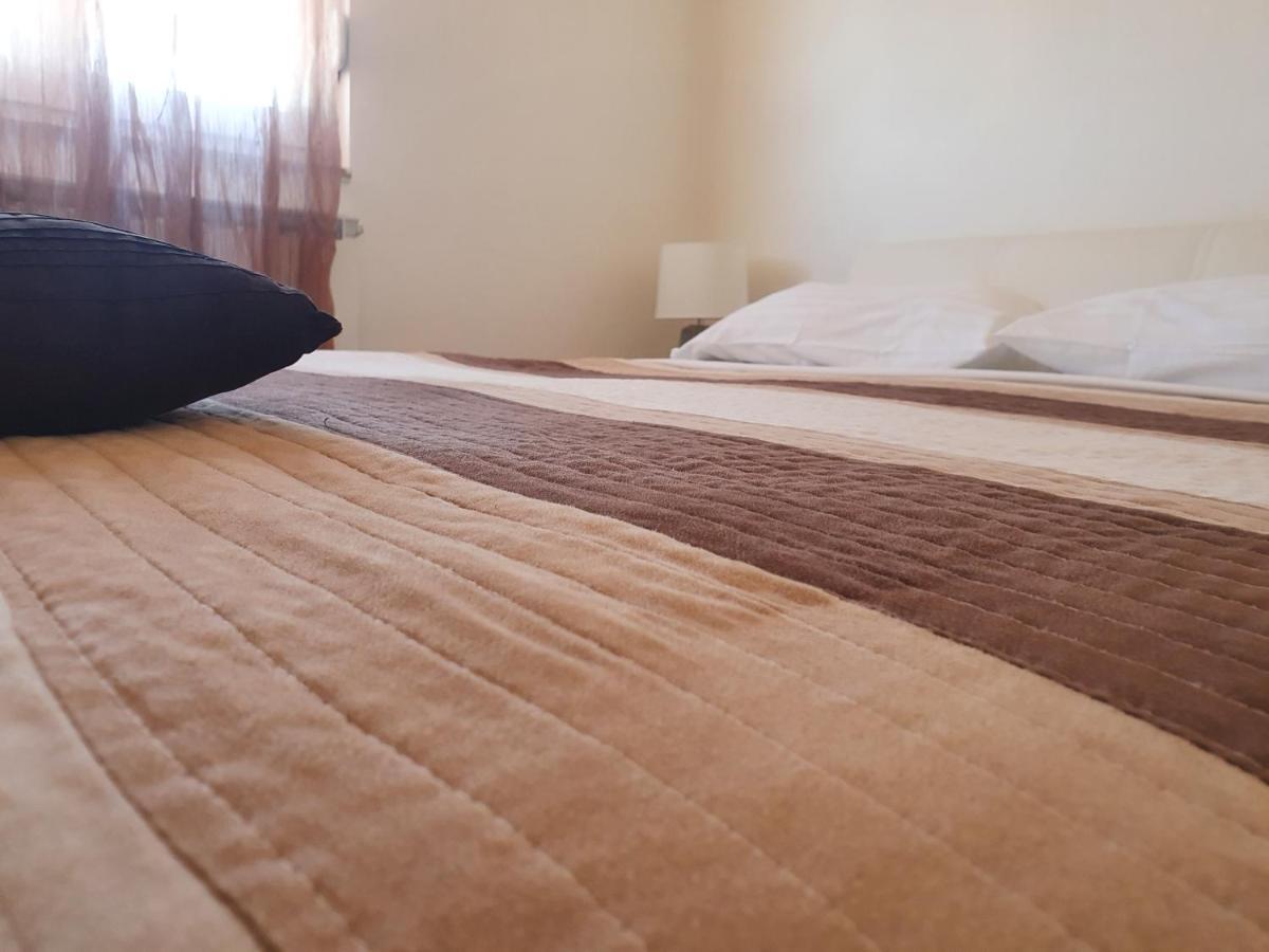 Cozy Two-Bedroom Apartment Zadar Exteriör bild