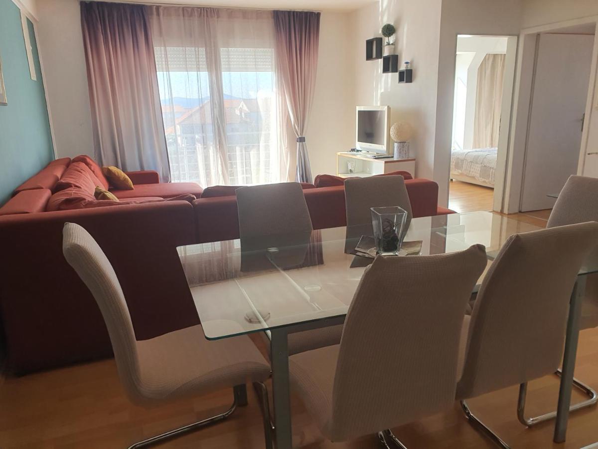 Cozy Two-Bedroom Apartment Zadar Exteriör bild