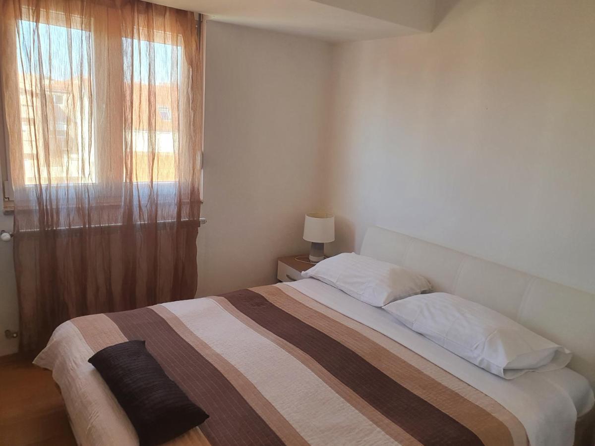 Cozy Two-Bedroom Apartment Zadar Exteriör bild