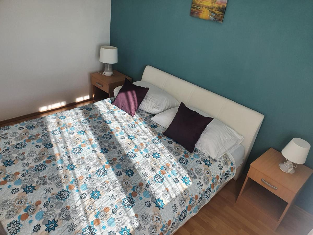 Cozy Two-Bedroom Apartment Zadar Exteriör bild